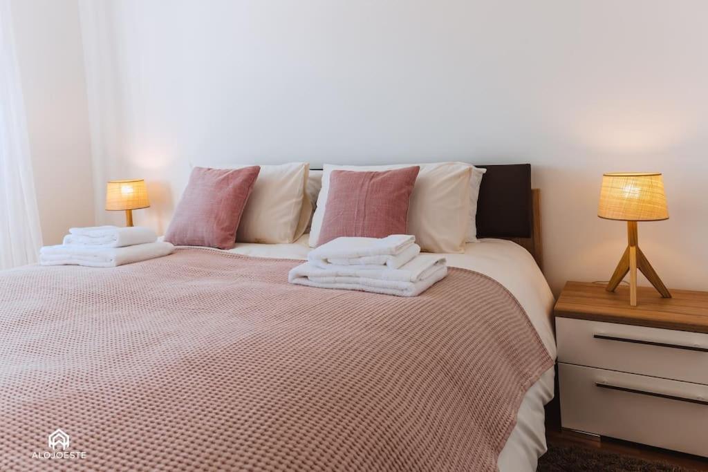 Casa Do Patio - 3 Bedrooms, Ponte Rol Торес Ведрас Екстериор снимка