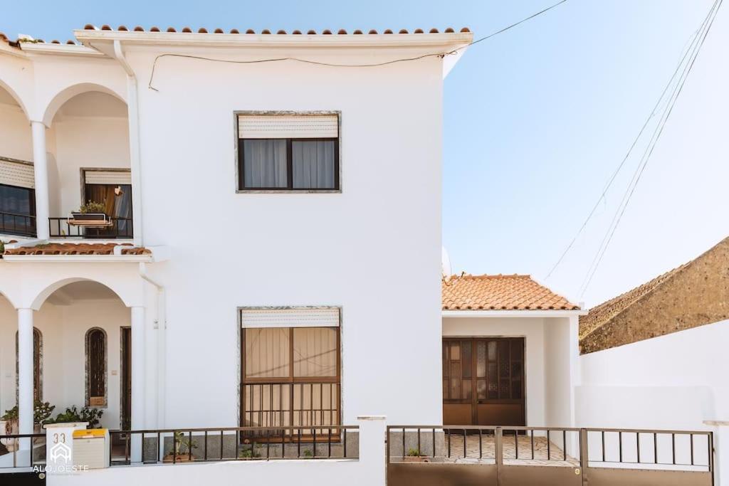 Casa Do Patio - 3 Bedrooms, Ponte Rol Торес Ведрас Екстериор снимка